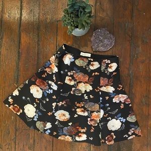 Stunning, soft and floral A&F skirt